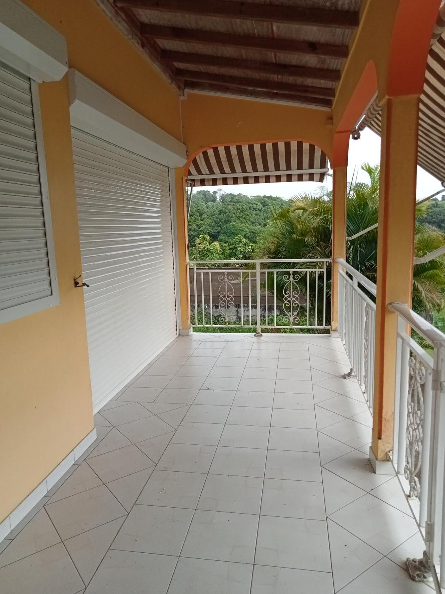 Villa Grandes Pieces Petit-Bourg Exterior photo